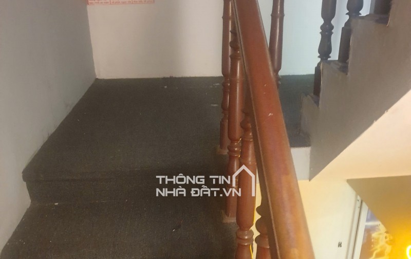 Chính chủ bán nhà phân lô giáo viên ĐH Công Đoàn, ngõ 167 phố Tây Sơn, oto tránh, vào nhà