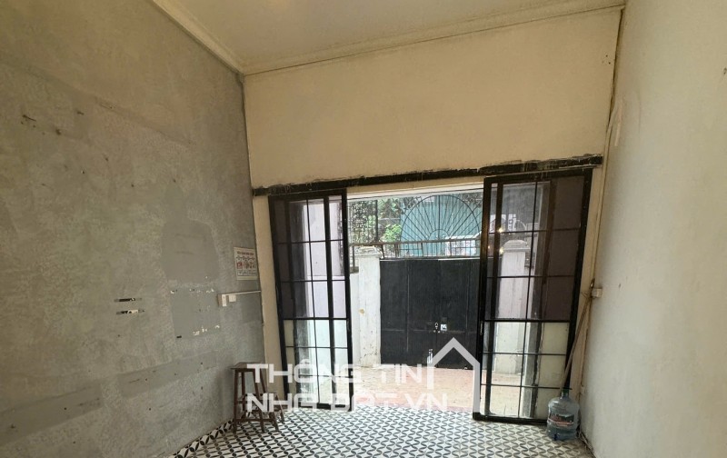 Cho thuê nhà phân lô Đại học Công đoàn, ngõ ô tô tránh tại số 21, ngách 37, ngõ 167 Tây Sơn, Hà Nộ